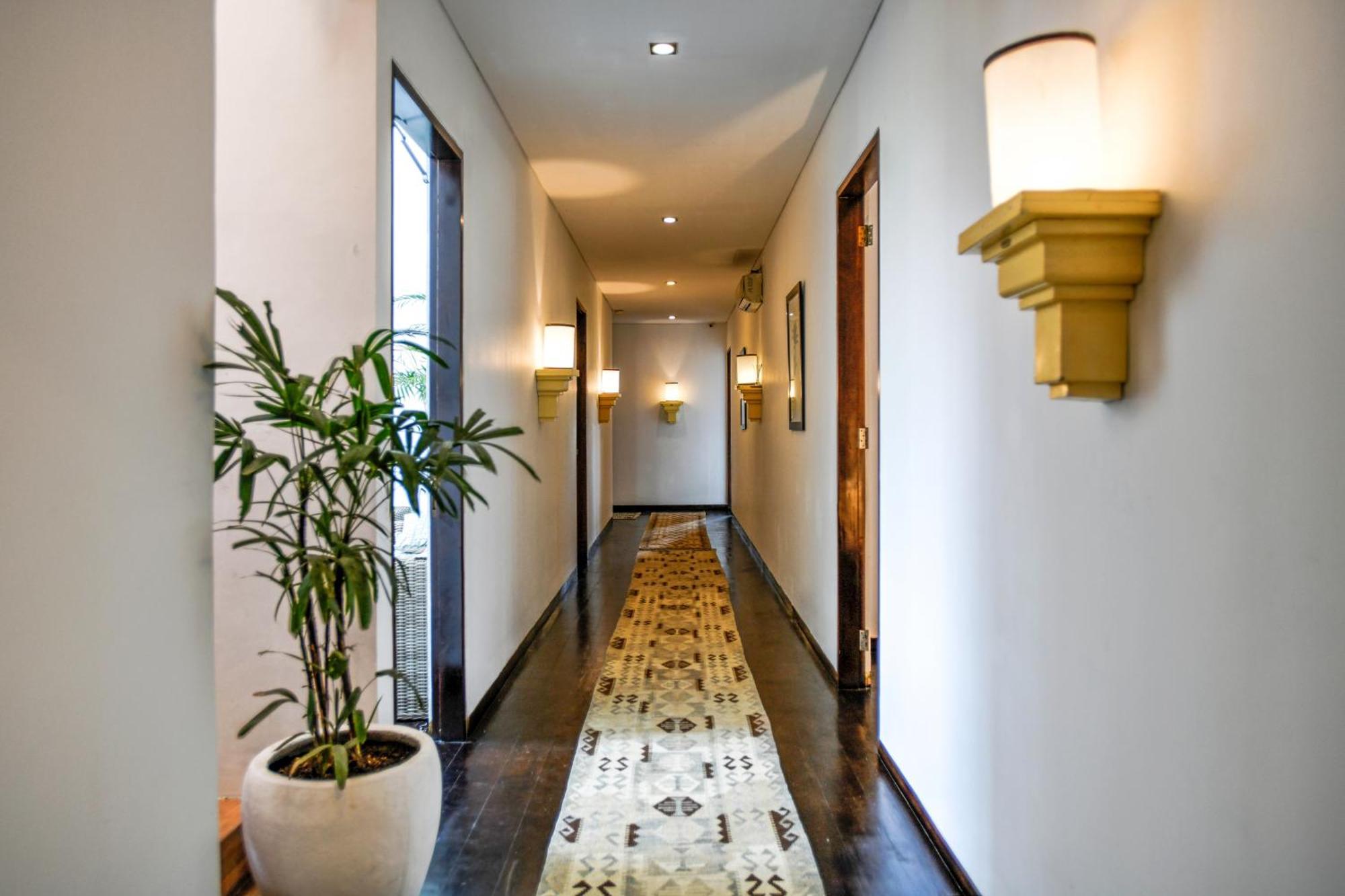 Melo Suites Hotel Seminyak Eksteriør billede